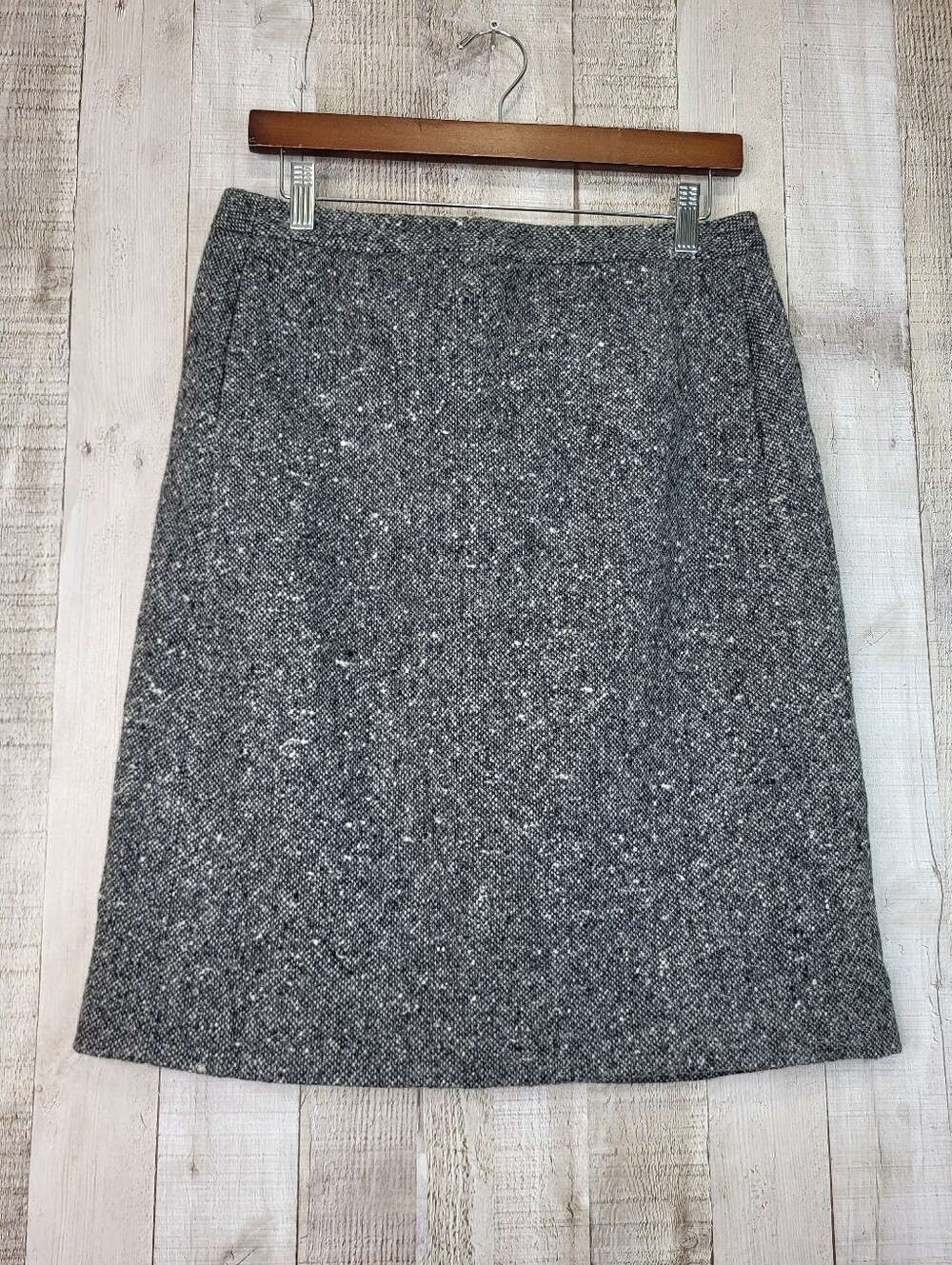 J. Crew Gray Tweed Wool Pencil Skirt. Size 10. NWT
